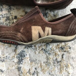 MERRELL-BARRADO LEATHER CHESTNUT SZ 5.5